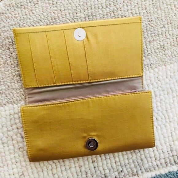 Vintage Floral Silk Embroidered Wallet NWOT - Picture 3 of 5